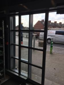 Commercial window cleaning services