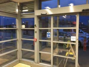 Commercial window cleaning services